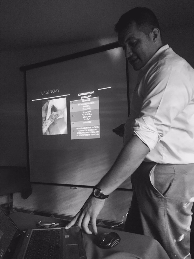 alf_alzate's tweet photo. Gracias #Cdvalles por la invitacion ,#Trauma #AFAST y #TFAST https://t.co/5P48ivSEta