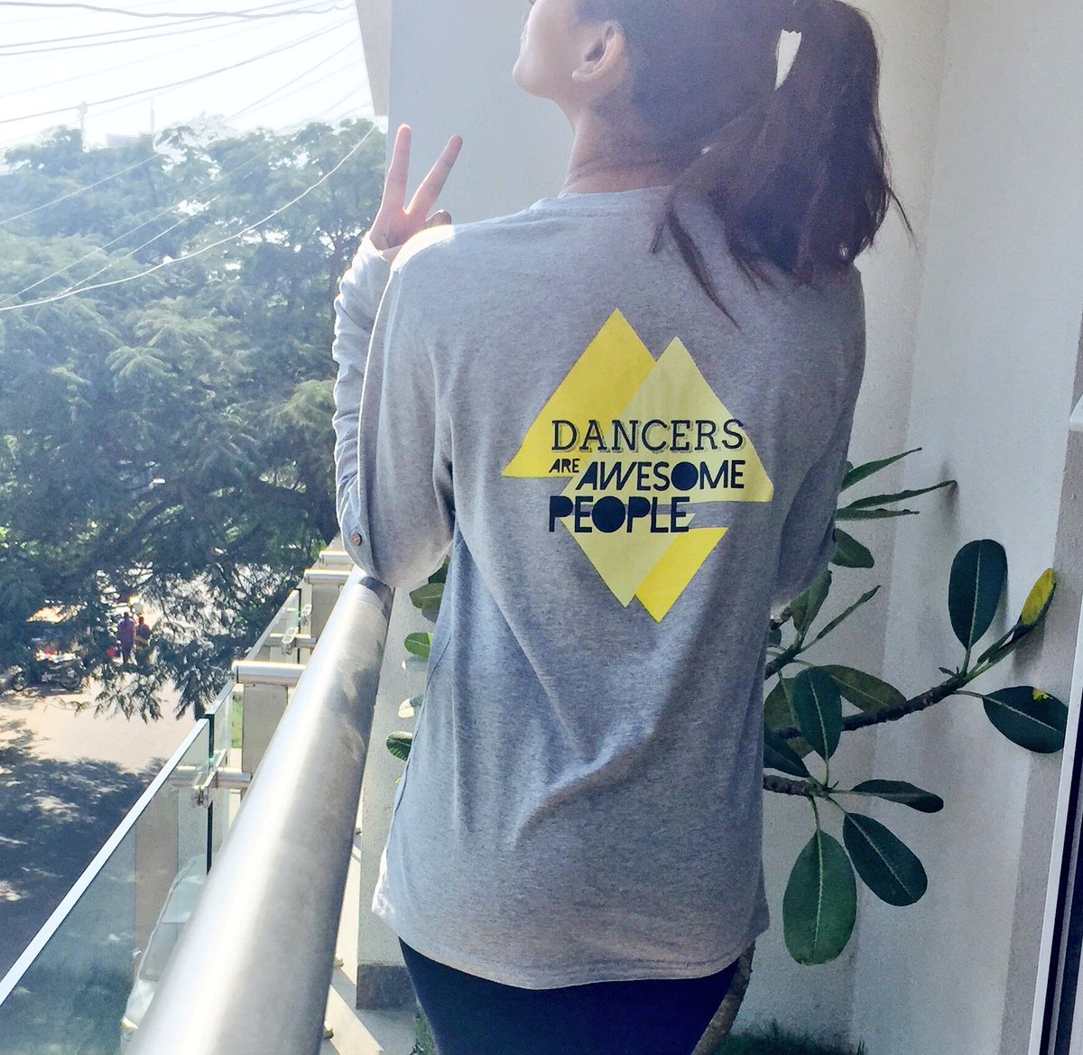 NrityaShakti's tweet photo. One day to go for winners to meet @MohanShakti 😍
#nrityashaktistore #storecontest https://t.co/FD63qqnLrc https://t.co/vrkBDKRkiu