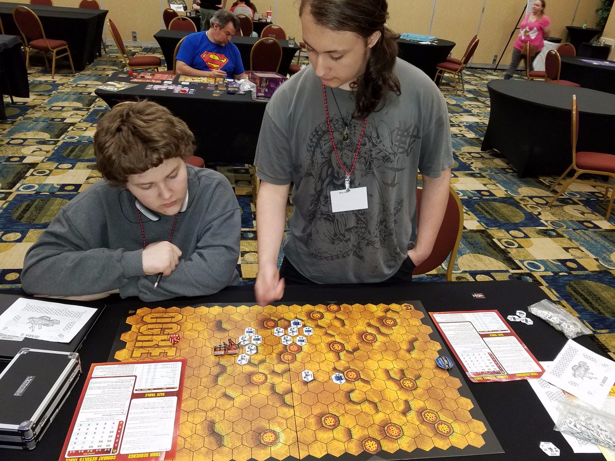 KarlKGallagher's tweet photo. Next generation #PlayOgre with me at #ConDFW @SJGames https://t.co/fldeY6M5UT