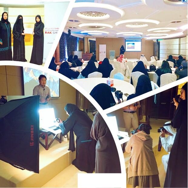 نظمت موسسة سعود بن صقر لتنمية مشاريع الشباب صباح امس دورة التصوير الاحترافي لمشروعك التجاري في غرفة التجارة#راس_الخيمة قدمتها نورة الشامسي