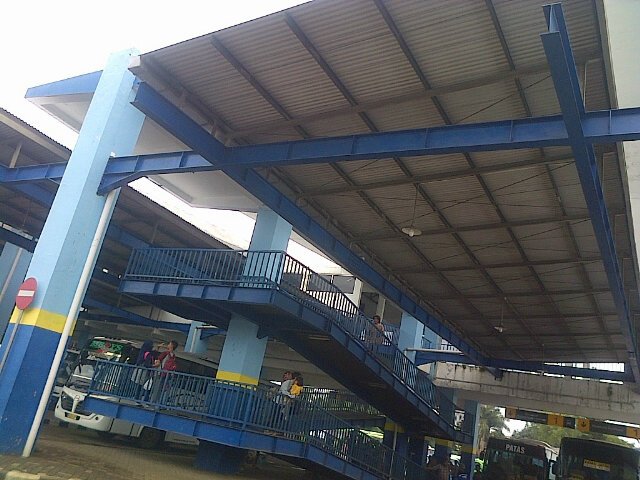abrijossi's tweet photo. Trminal Arjosari Mlng sdh jd..bagus..tp rute u/pnumpang brputar &amp; naik mlelahkan kasihan ortu @e100ss @PuspitaFM https://t.co/5T3R9HeqeQ