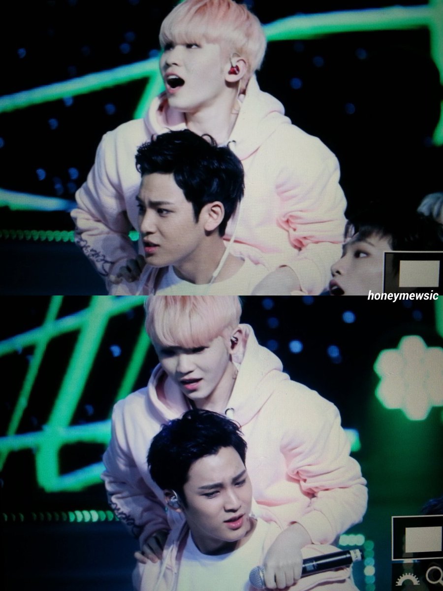 dtba______'s tweet photo. #Gyuhun Piggyback
2015 vs 2017 https://t.co/TUVYWZBBCE