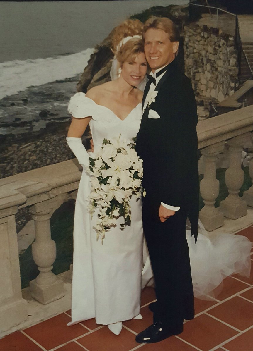 CimochCathy's tweet photo. Happy Anniversary to the love of my life! 22 years! Our marriage has given me a lot to be grateful for. Thanks for being an amazing husband. https://t.co/Azg1RIeGCg