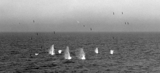 陸海空の兵器bot on Twitter