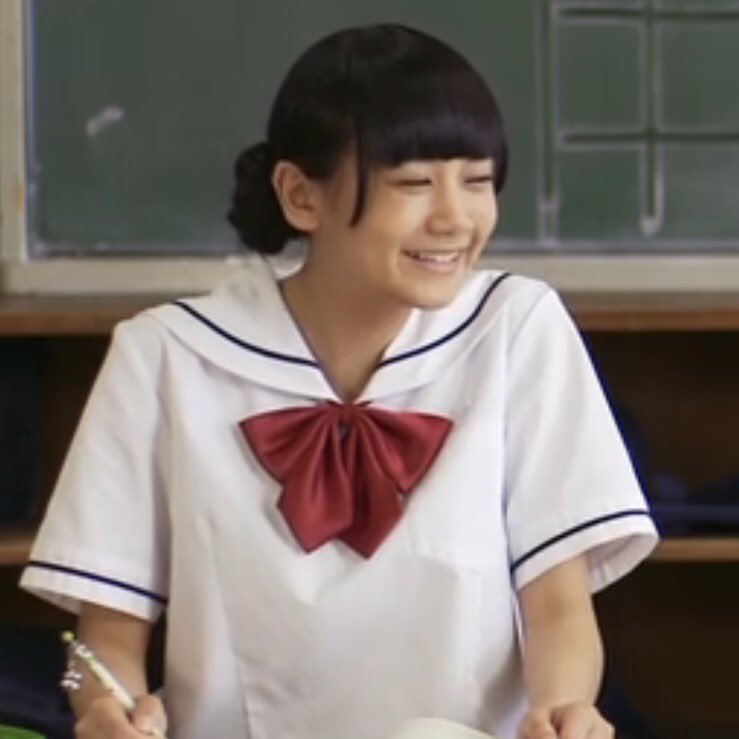 Amamoriくん となりの関くん は清水富美加の百面相が楽しめるミニドラマ 役の横井さんのセリフが ほぼ心の声のモノローグしかないので 顔芸を色々するしかないのが面白 T Co Xbizfihqu9 Twitter