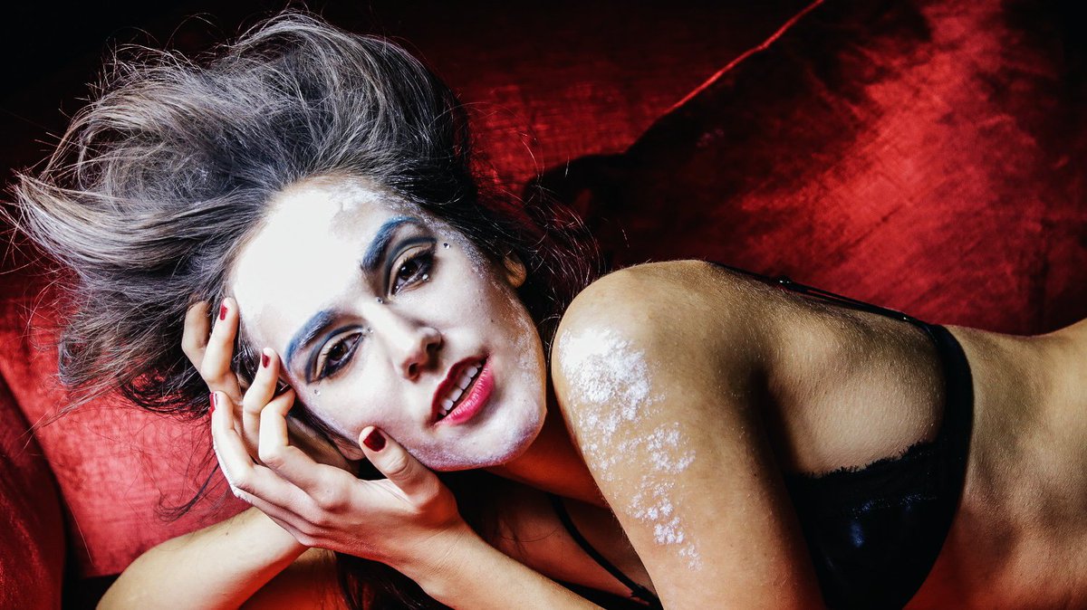 the_moon_waves's tweet photo. "Dark Carnival" is a new history for @RevistaWoman https://t.co/eV2oOm5jUR #Carnival with @juanpachecomrl @DomingoFernndez @Muasergio ❤✨ https://t.co/lAhhBy4siX