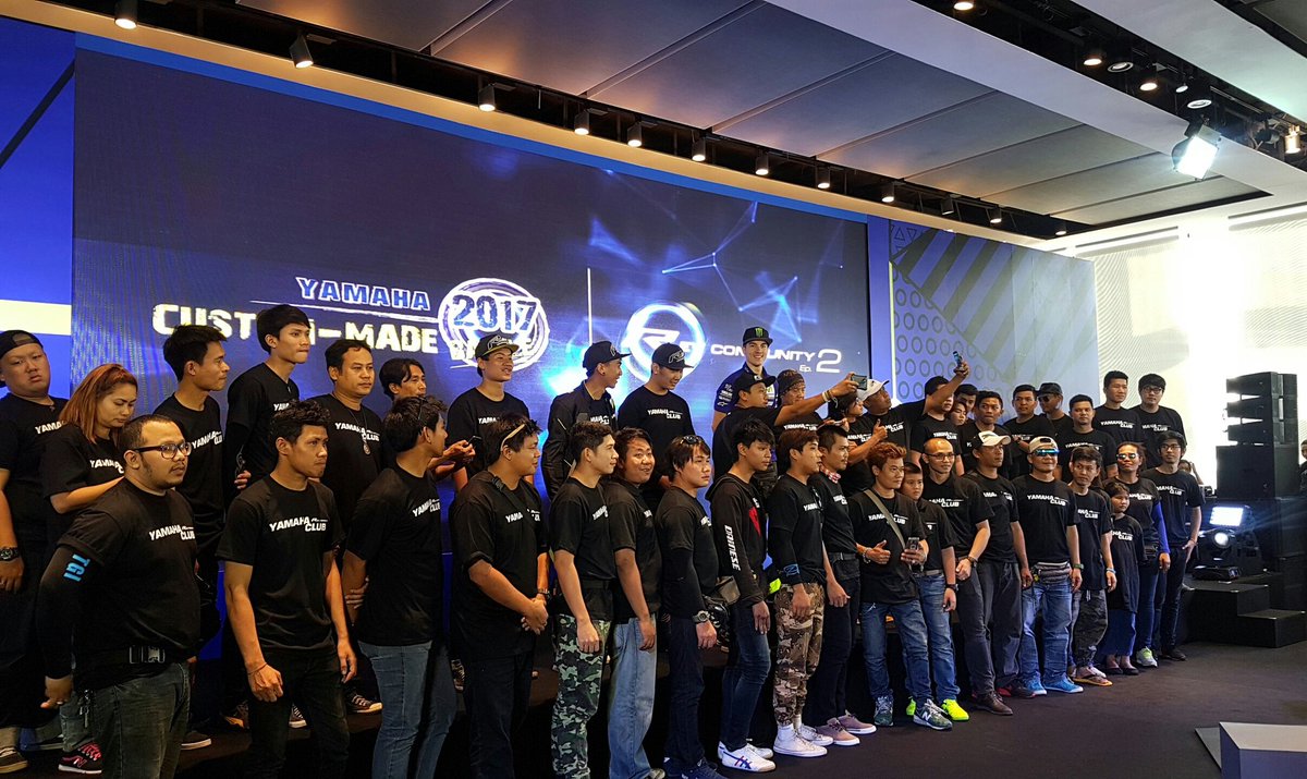 oomamm's tweet photo. MV25 with Thai Yamaha Team #MV25 #25gang #mvk #MovistarYamaha #MotoGP #2017startnow https://t.co/JrYyg4rPCf