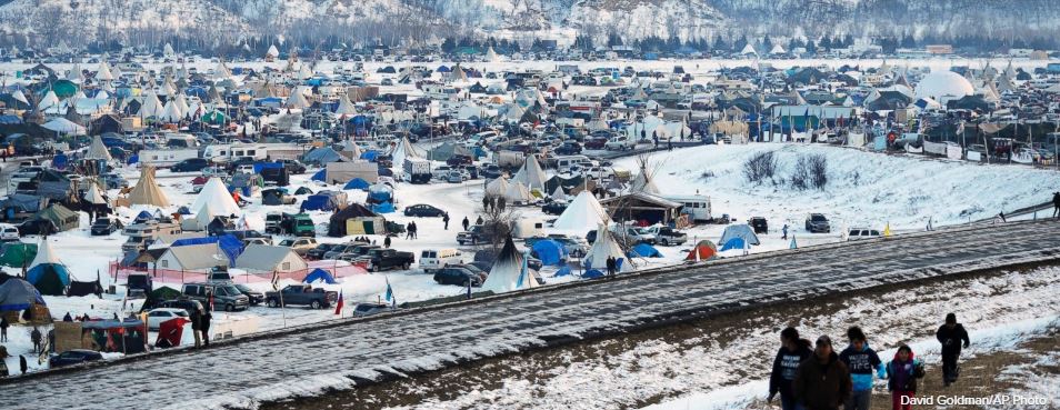 Standing Rock Sioux ask court to halt Dakota Access pipeline construction abcn.ws/2kGbJFx