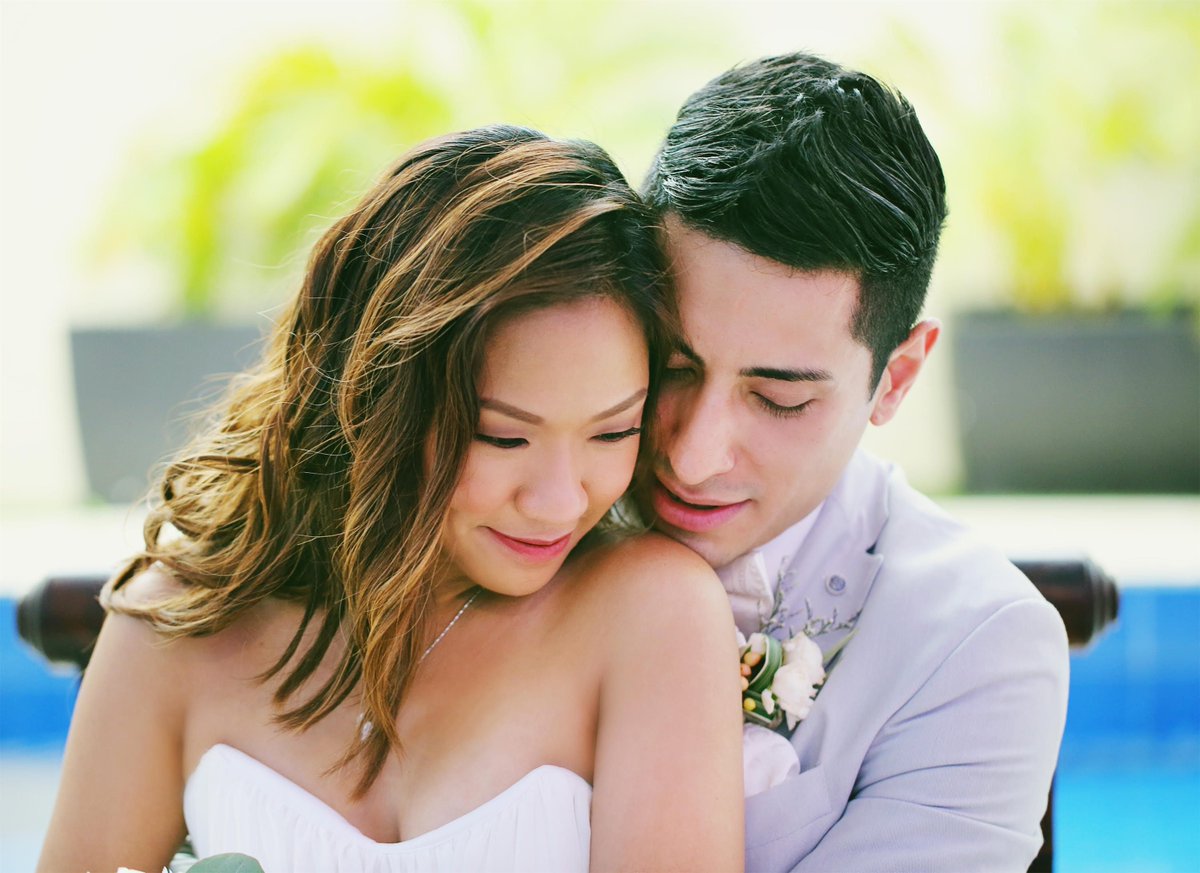 AsianDragonPH's tweet photo. Love at first swipe: Tinder tips from a success (love) story https://t.co/KQpXigfd4G https://t.co/DjBcVXvny1