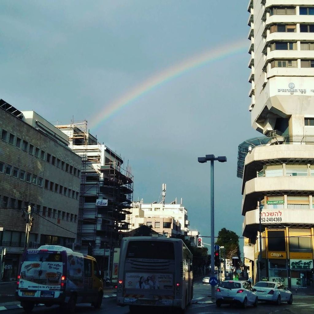 NoSeNadaV's tweet photo. קצת סאחיות לראשון בבוקר
#rainbow #rainbows #street #winter #weather #telaviv #tlv #ilovetl… https://t.co/9B5EdcuwUz https://t.co/kTBGTNaagt