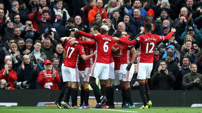 BolaHeroIndo's tweet photo. Info Terkini Liga Inggris : Rasa Sesal Mourinho Terkait dengan Laju MU https://t.co/xvqLWnImd3 https://t.co/VKKxKYKdkR