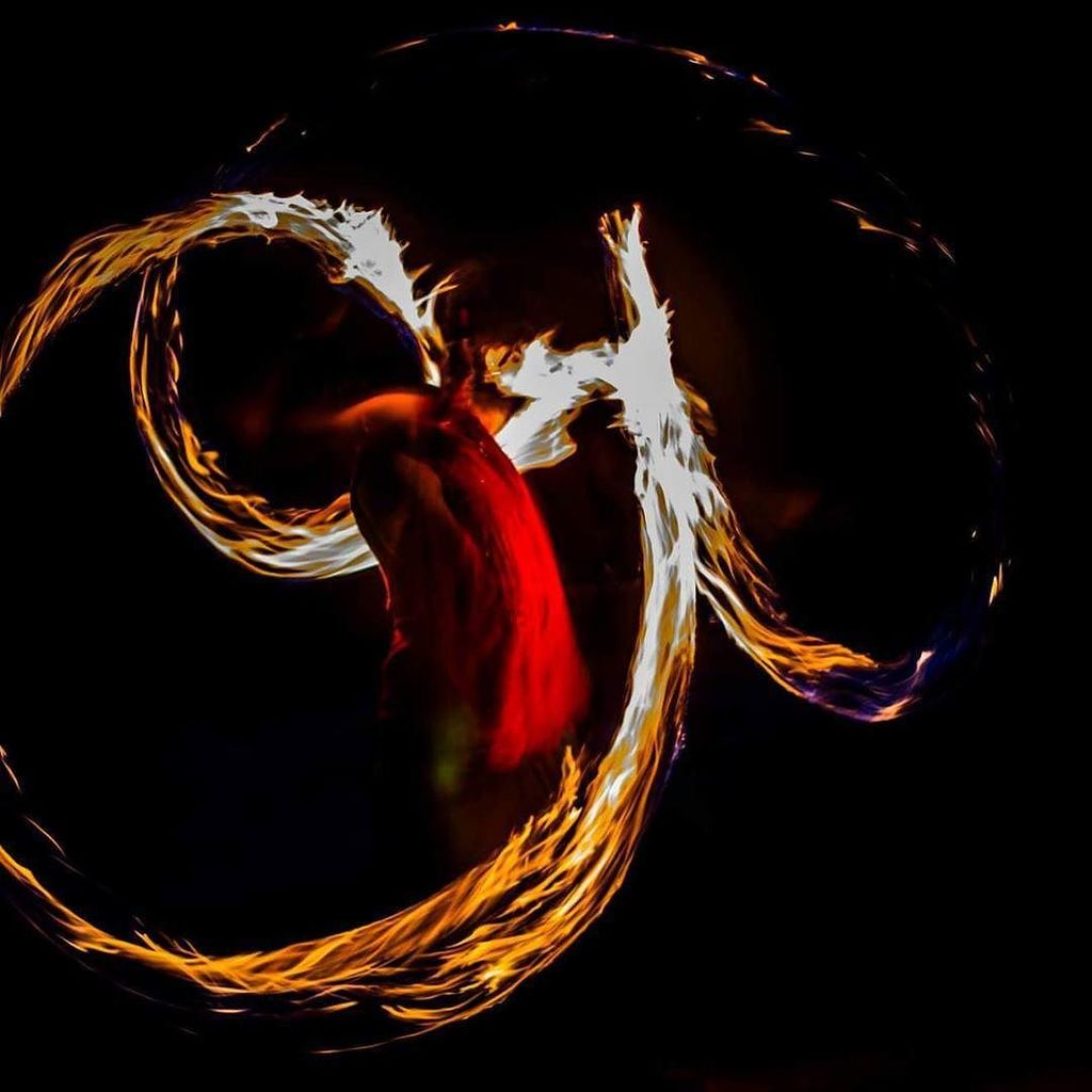beardntravel's tweet photo. Unleash the beast!
#firebreathing #northbeach #fullmoon #festival #meetup  #fireblowing #blowing #dance #amazing #t… https://t.co/lO4JTjwefZ