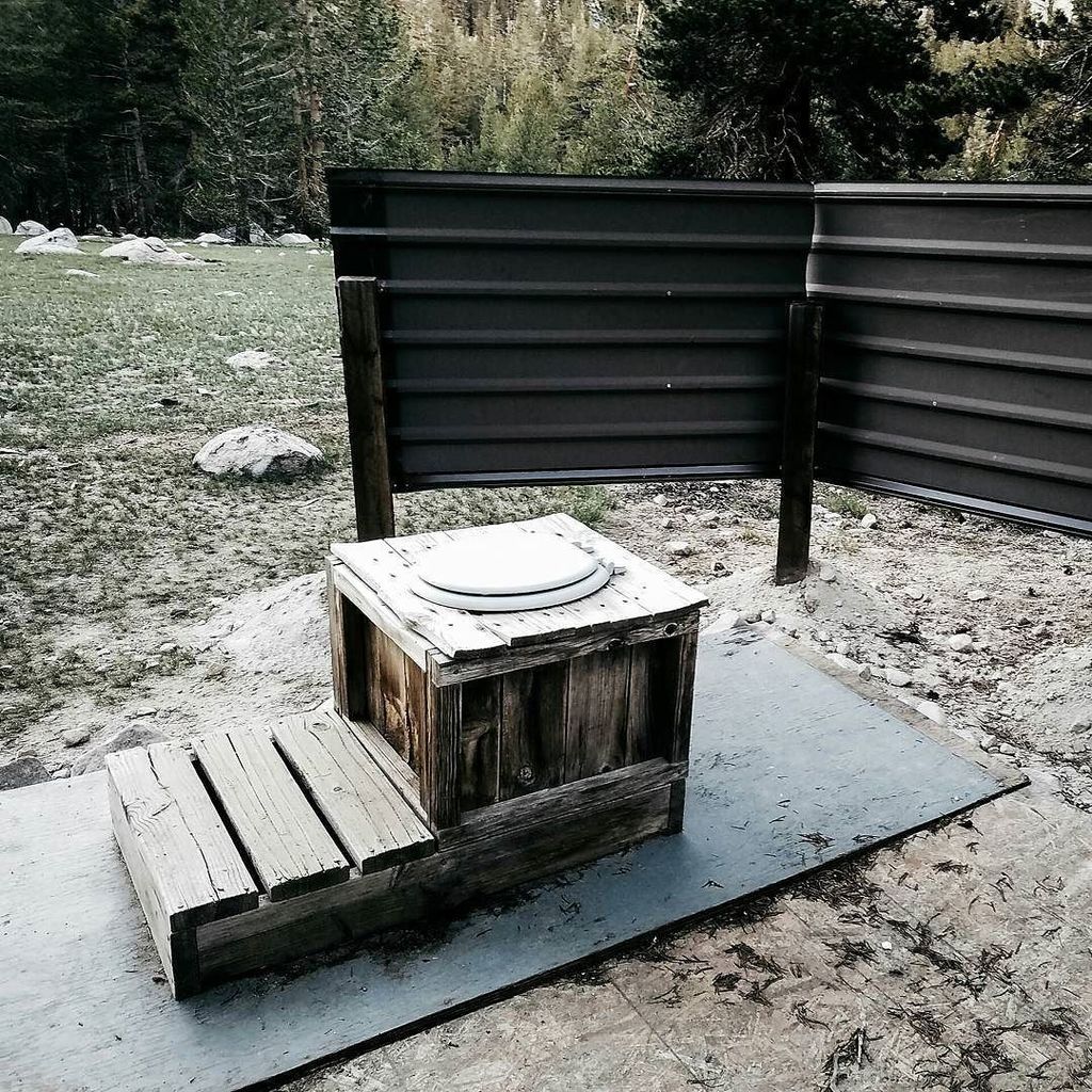 MrMeursault's tweet photo. 6.15.16 Day 53, Mile 766.3
One of the more interesting thrones along the trail.  It's BYO … https://t.co/YzEdCzf0Ko https://t.co/iYQcZN3hgN