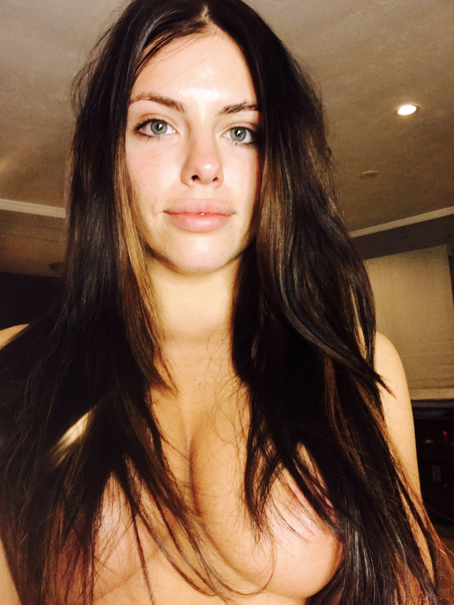 adriana chechik no Twitter.