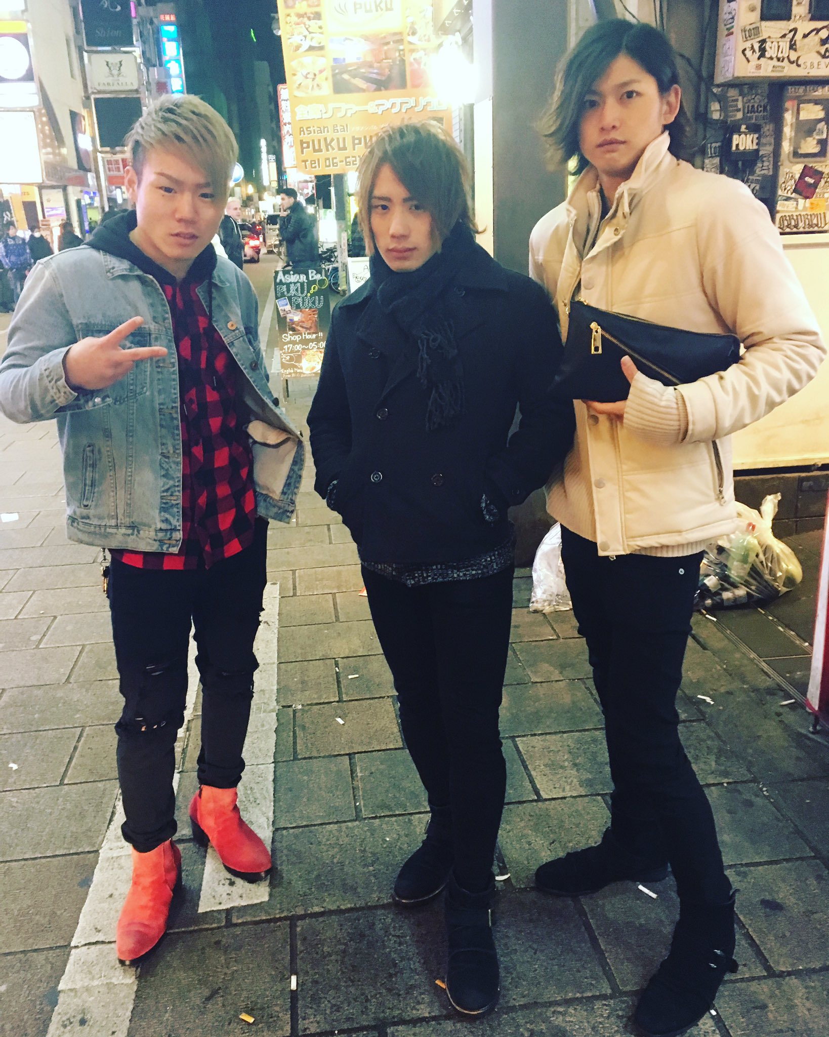 冴神 凌 Twitterren 休みは暇やね 笑 バイトくん達と 関西 大阪 ミナミ ホスト クラブ イケメン 冬 ファッション オシャレ コーデ 無言フォロー大歓迎 いいねした人全員フォローする シェア スタンプ 仲間 募集 三代目 ビッグバン