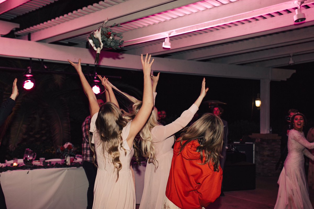 That_LizzGirl's tweet photo. Caught the bouquet... just saying 💐🌹 https://t.co/uPv02W9c0M