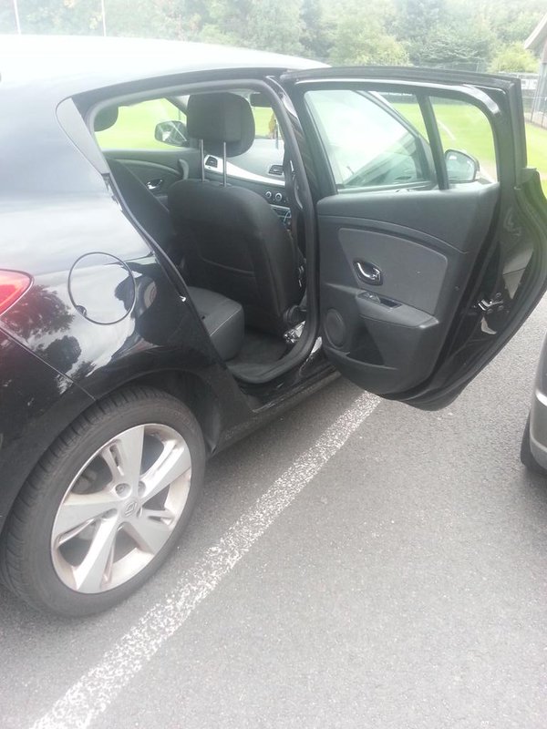 StPetersWMP's tweet image. Just one of many vehicles that we have found unlocked on the area. Always double #CheckYourFob #ClickCheckKeep