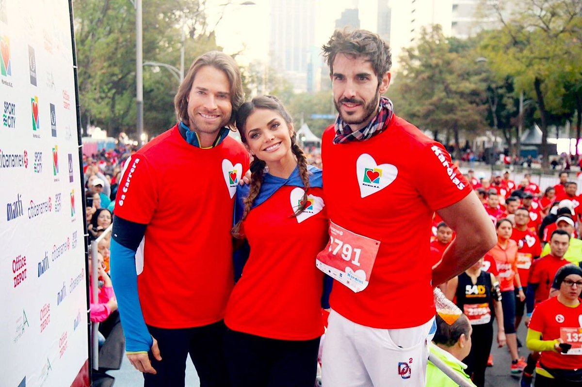 TVyNovelasMex's tweet photo. Ya estamos con toda la pila en la #CarreraKardias con nuestros amigos @sebastianrulli @marisolglzz y @pedroprietotv ¡A darle! (📷: @Maufoto ) https://t.co/sl098Tfs6U