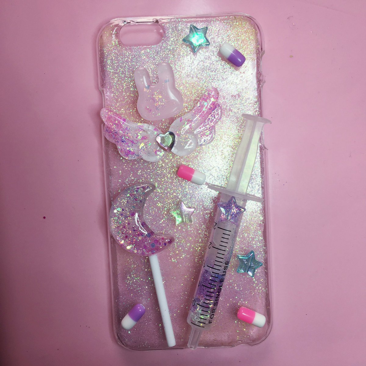 めろぴっぴ ゆめかわハンドメイド V Twitter オーダー品 ありがとうございました W 黄色のラメを使ったのは 初めてだったかもしれません笑 ゆめかわいい 病みかわいい 原宿 Iphoneケース メンヘラ メルカリ Handmade ハンドメイド T Co