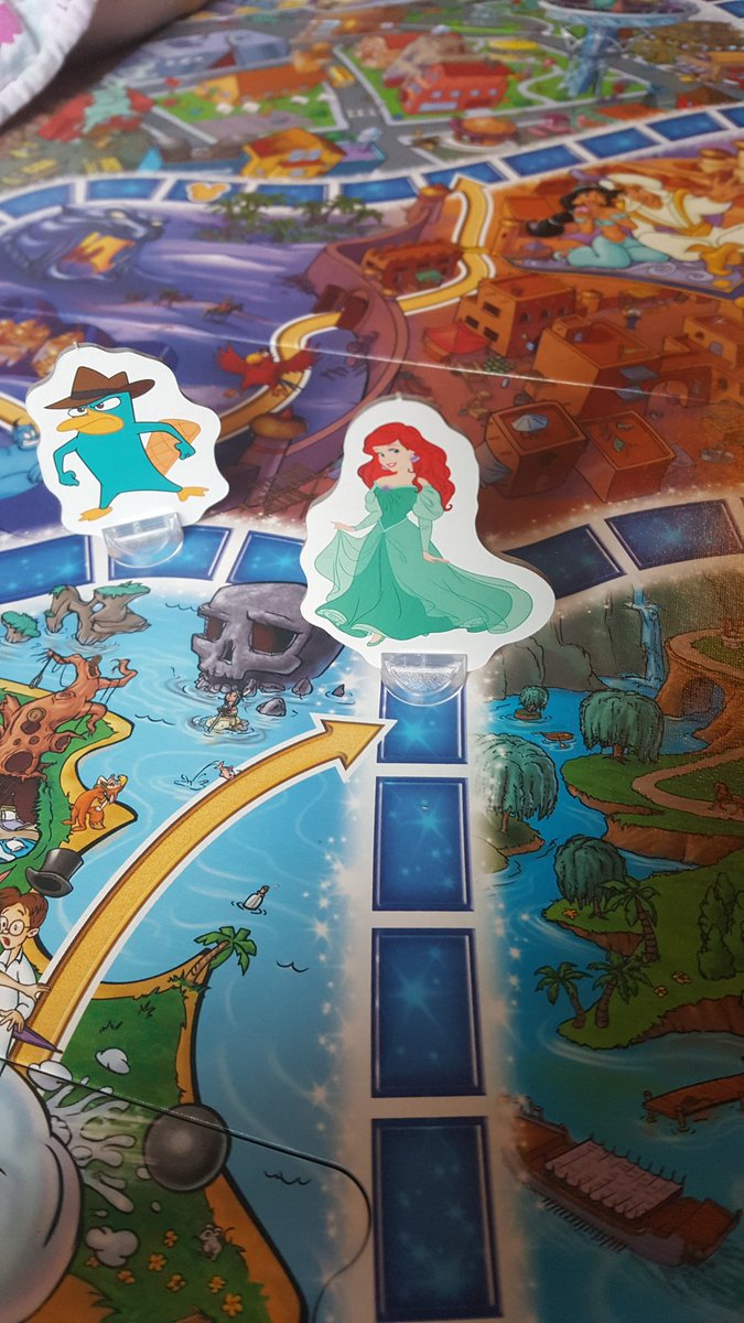 lucy_the_bear's tweet photo. We've been enjoying playing Disney Eye Found It and looking at time again :) I added an analogue widget to my phone too 😃 #100DaysOfHomeEd https://t.co/mBv3SrvkD0