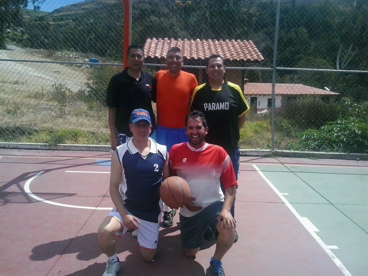ImderRangel's tweet photo. #FelizDomingo Ayer dimos inicio al BAĹONCESTO en nuestro municipio #Rangel #Mucuchies #Merida seguimos #ImpulsandoProgreso con #Deportes https://t.co/dHCX7Efixf