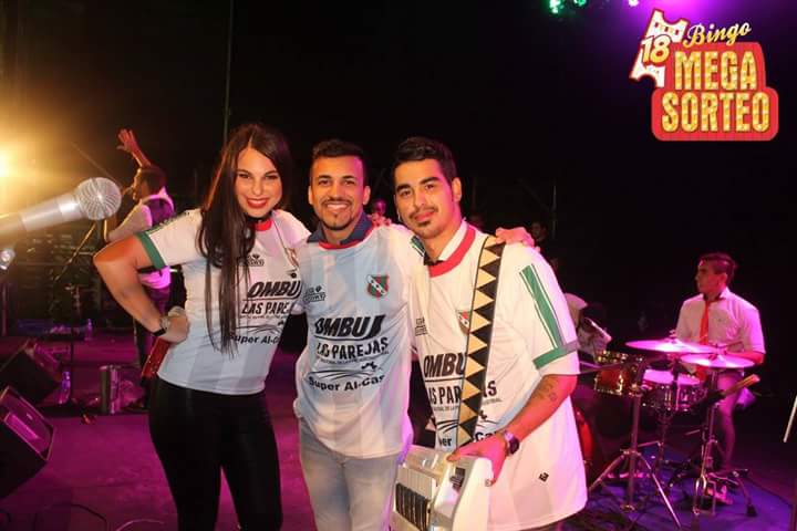 SACLasParejas's tweet photo. Gracias @AmapolaCumbia por el gran show #Mega18 https://t.co/abhRct391d