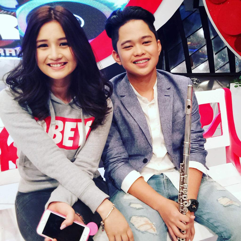 TAKIsaito_OFC's tweet photo. Yiee ang Swet niyo raw kahapon pinakilig niyo raw yung mga Dabarkads natin jan sa BW 

(c) @PipenATan 
@takako2104 https://t.co/tURpoGyec4
