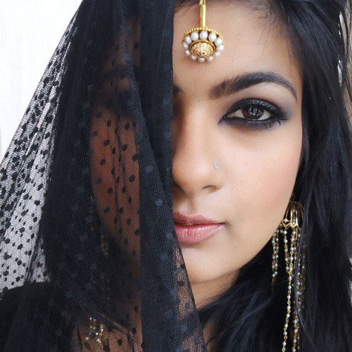 IndianMakeup's tweet photo. 10 Makeup Products for Women who Know Nothing about Makeup: https://t.co/nndvzvrmks
#IMBBMakeupGurus #makeup #makeuptips https://t.co/7moqzc72nF