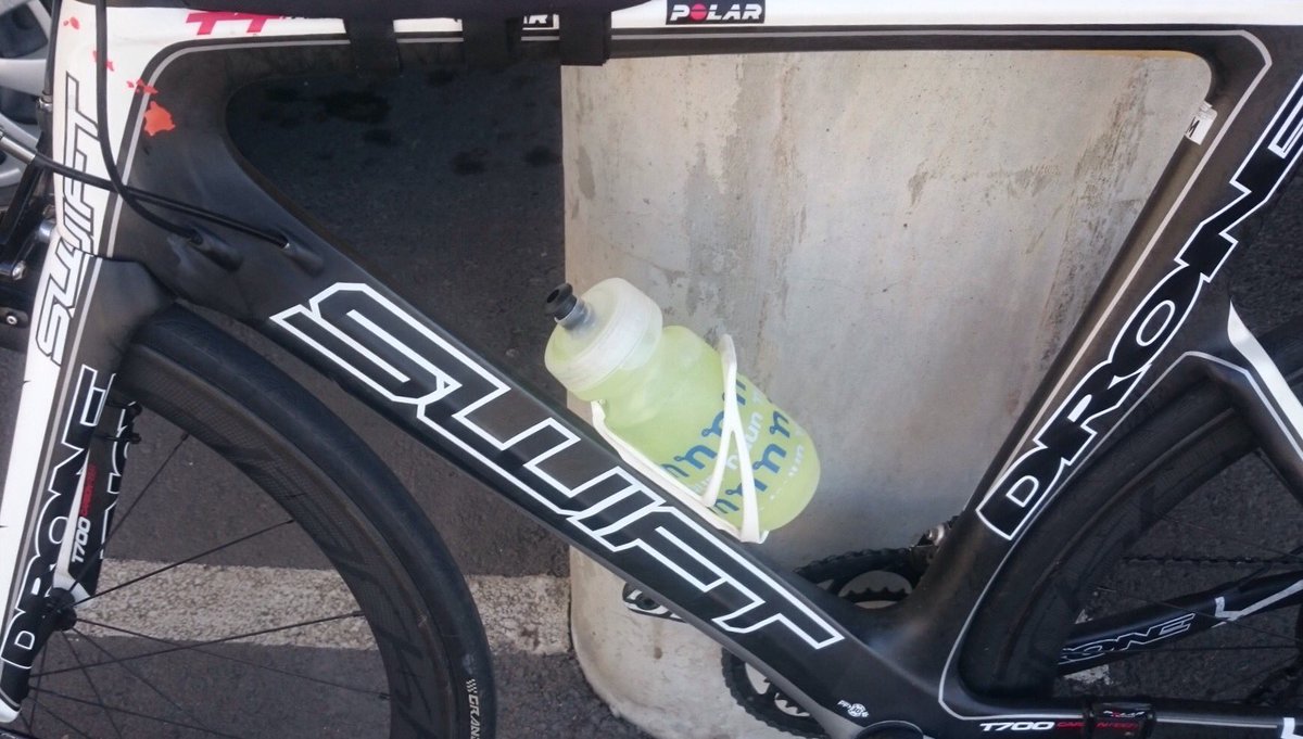 Iron_McGregor's tweet photo. Tough 5hr #heat #wind. My head went back to #Kona '16 and stuck to the numbers #solidride @swiftbike @DarkhorseWheels @nuun_sa @polar_sa https://t.co/FdCtwD29ft