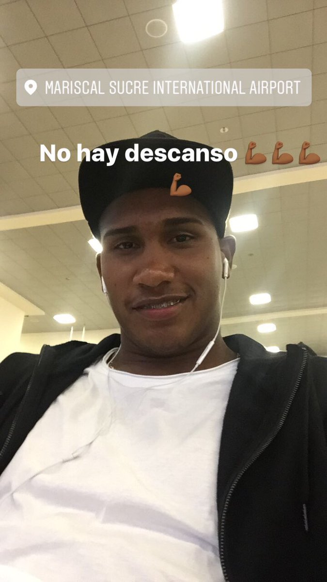 gabrielomarcara's tweet photo. No hay tiempo que perder vamos por este año lleno de festejos y glorias de la mano de Dios @QuintanaChile @titaisa2096 @ColoColo #estonopara https://t.co/GEzGAg2oRi