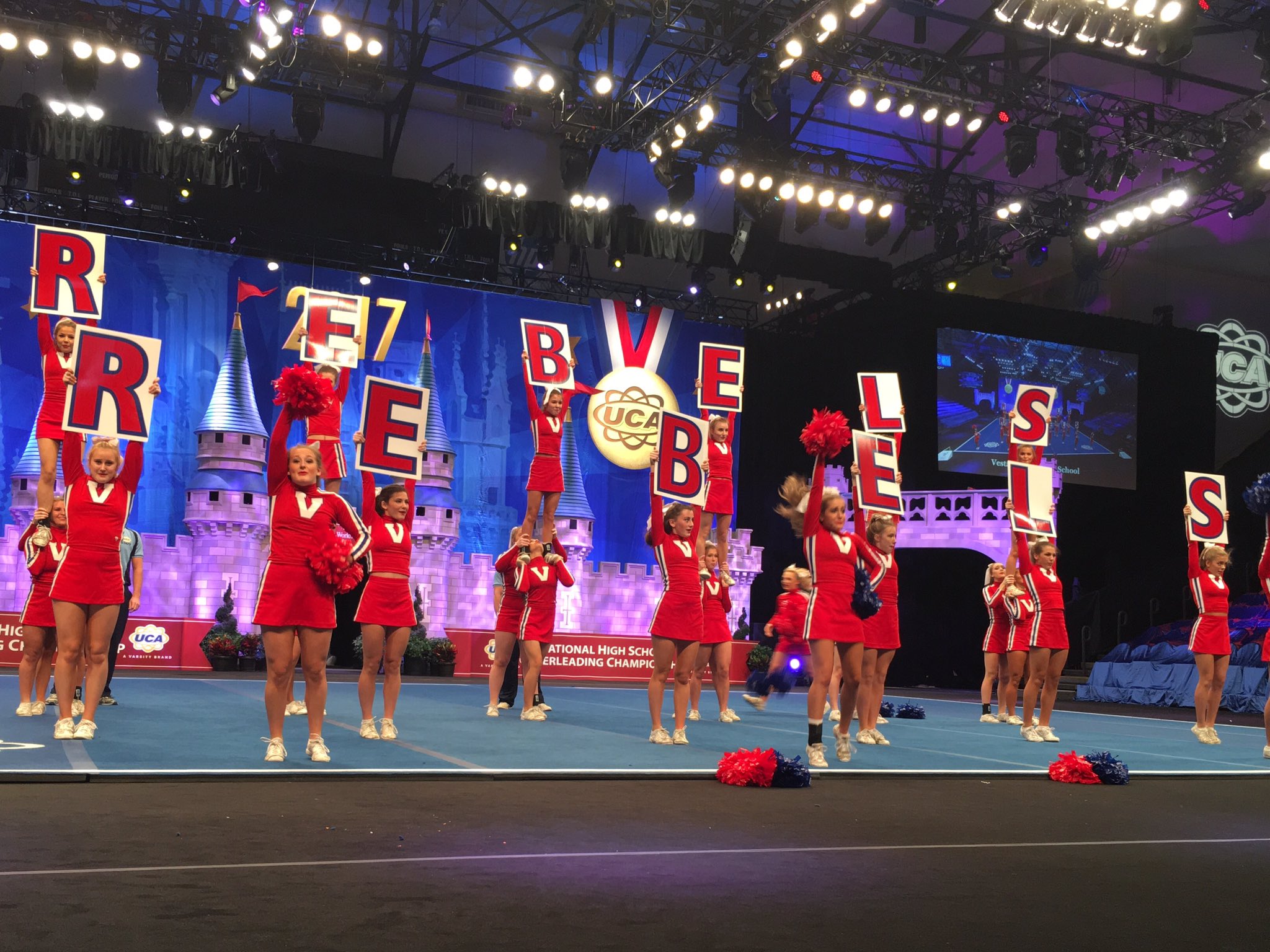 uca-on-twitter-vestavia-hills-di-super-varsity-maxed-out-the-score