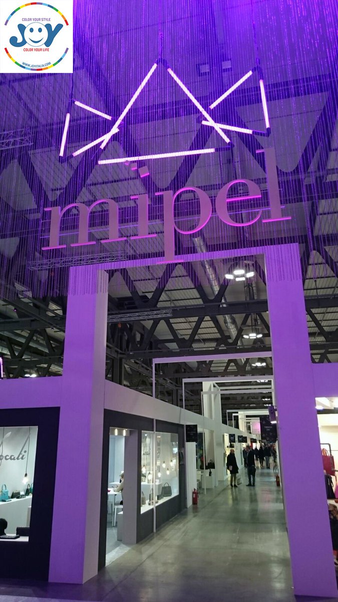 JoyItaliaof's tweet photo. @TheBagShow giorno 1: Benvenuti alla fiera!

#Mipel #joy #mipel #bags #lifestyle #fieramilano #moda #fashion #fall #winter #collection #2017 https://t.co/uW6mzmoY05