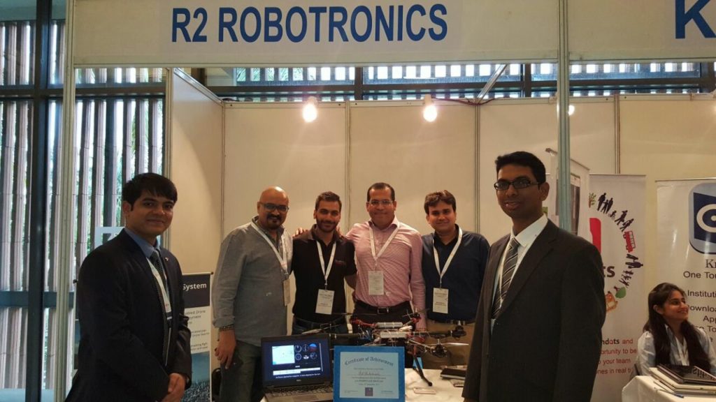 TechStoryin's tweet photo. Team @r2robo Is Set To Capture The #Drones #Market With #DROSNAS https://t.co/aCSg5dQY4M via @payalladha https://t.co/Z0WlUqCNWH