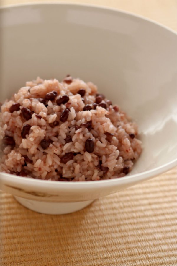 お赤飯の色 赤を綺麗に出すコツを和菓子屋さんの技に学ぶ Life Info