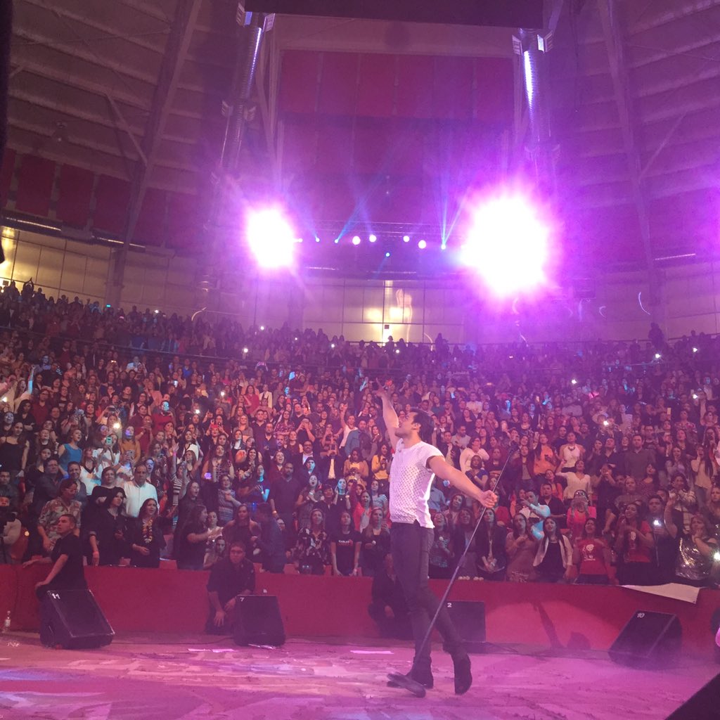valent_valentin's tweet photo. @_CarlosRivera Chihuahua Chihuahua #SoldOut 11 feb 2017 https://t.co/YDbhqgtfYH