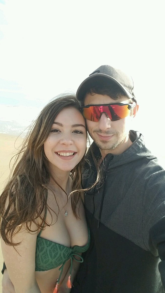 Dom201's tweet image. One of best days of my life. Thank you for  coming to see me. Means more than u know. Ill miss you so much❤❤😢