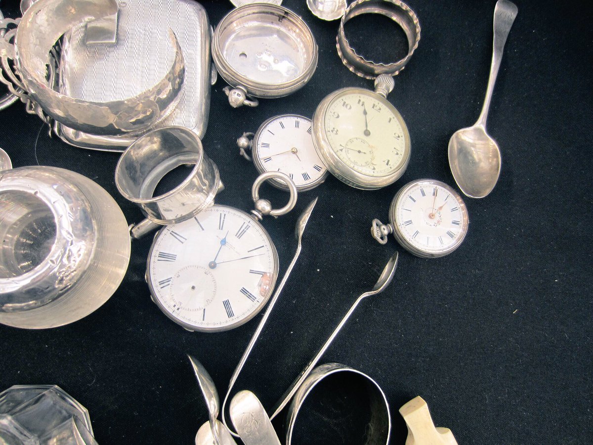 InfoAffair's tweet photo. We will be having a #rummage at the #Antiques and #Collectors Fair in
#AlexandraPalace today. #IACF #London #SundayAntics #silver #watches https://t.co/IefAqqV8ou