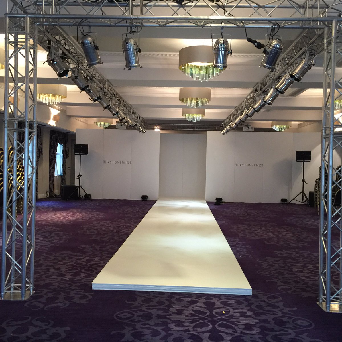LDNAudioVisual's tweet photo. @fashionfinest #londonaudiovisual.co.uk are looking forward to working with #fashionsfinest this year @ #LFW https://t.co/8SA5Ibqc9B