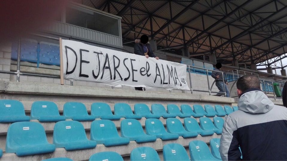 Presentes en el entrenamiento de ayer. Hoy, tanto en el campo como en la grada, solo queda una opción: "Dejarse el alma"