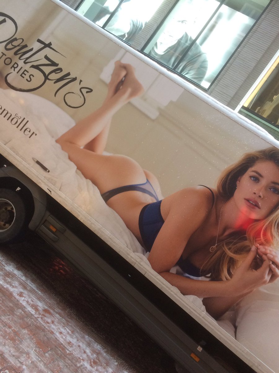 solangedekker's tweet photo. Early sundaymorning... #hunkemöller #shero #doutzen #amsterdam https://t.co/Y5CWL6Qcu5