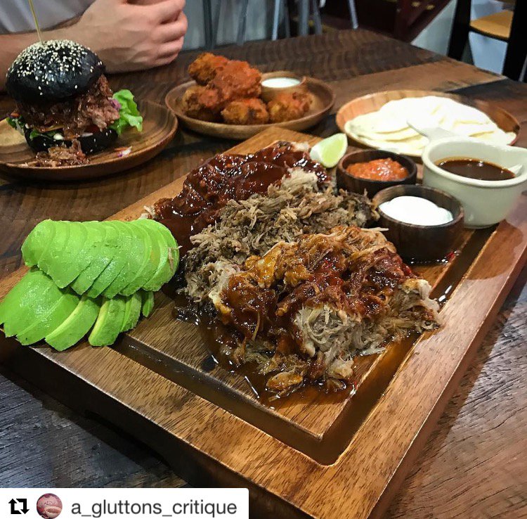 2forkshandpulld's tweet photo. Sharing is one of the many things that can make you happy☀️❤️ ✨ #2forks #sharing #happy #HappyEating #repost 📷@a_gluttons_critique https://t.co/J6I5tXEOfE