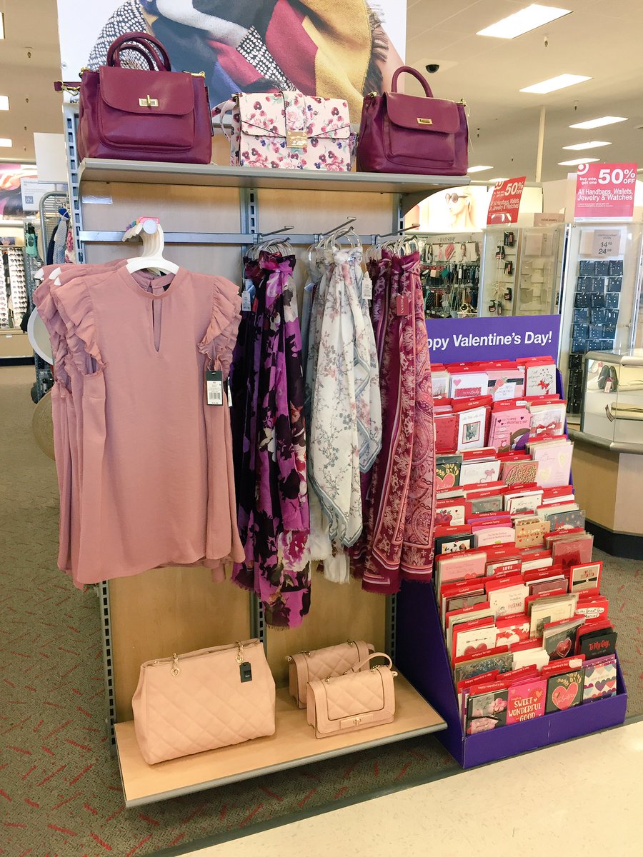 For the anti or for the romantic this Valentines... #valentinesinspired #heartbreaker #romantic <a href="/williamsveroni2/">Veronica Williams</a>