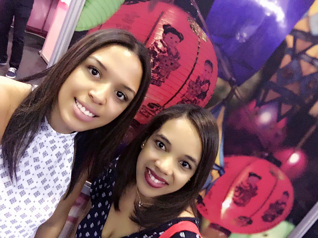 simone_daniels's tweet photo. An oriental getaway? #wanderlust #lanterns #travelexpo17 #happiness #newexperiences #fareast @FlightCentreRSA https://t.co/S6vW18IY59