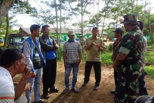 Warga Lanpasa Seruyan Tuntut Realisasi Plasma PT SNP antarakalteng.com/berita/262495/… #Seruyan <a href="/SeruyanInfo/">Seruyan Info</a>