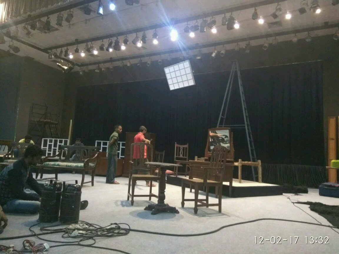 CoconutEvent's tweet image. #AadheAdhure setup, Ahmedabad get ready at 6pm. 
#CoconutEvents #lilleteDubey @mohan_agashe  @dubeyira #AnuschkaSawhney