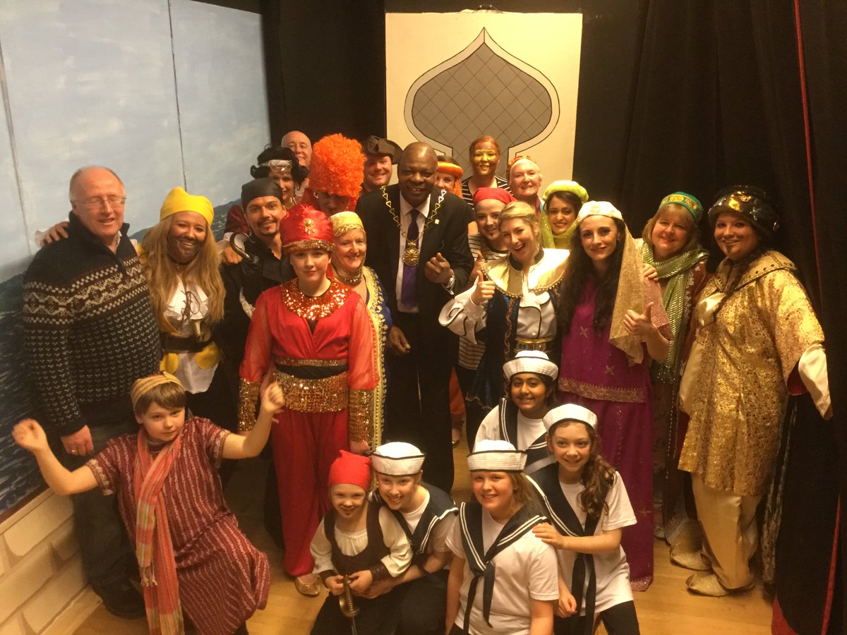 OluBabatola's tweet photo. @priory_players  Thank you for having me. I enjoyed the show.
Fantastic performance and team work by all. https://t.co/33zFD8hDcp