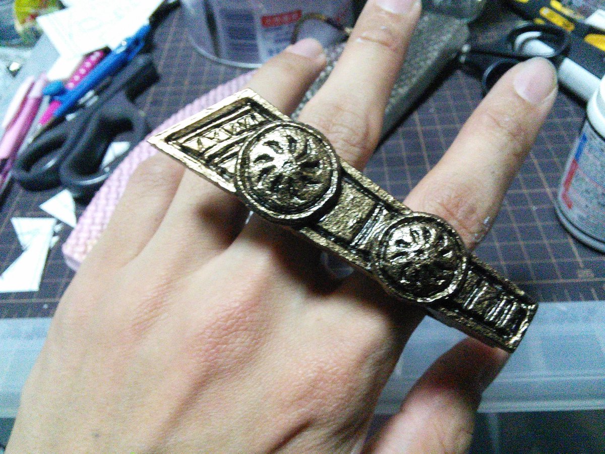 りっちー ﾋﾞ ﾄﾌｧｲﾀ Ace Ar Twitter ３時間で完成っ W ドクターストレンジのスリングリングっ 細かい所は色々省略したけど 雰囲気は出たはず 造形ベース コスプレボード