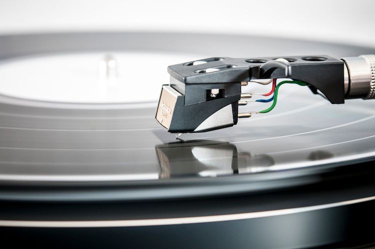 WynnumCentral's tweet photo. Did you know Wynnum had its very own Vinyl Club? No? Read on... https://t.co/rLbzM7X9Iu #wynnumcentral https://t.co/7uExTbmJRY