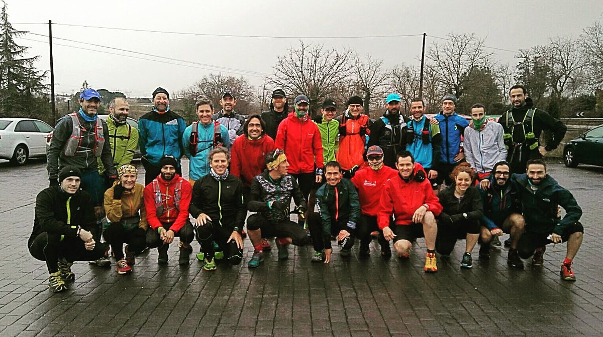 Todovertical's tweet photo. Hoy los tigres de verde del Club han quedado para entrenar en LasRozas de la mano del varias veces Campeón de España Ángel de la Encarnación https://t.co/98gdzJwIwu