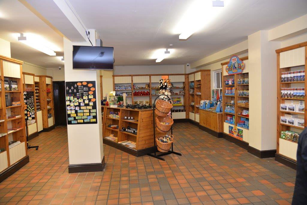 The new shop layout at Pant station. Come and visit us, our new timetable is now online ow.ly/ksBZ308UnGX